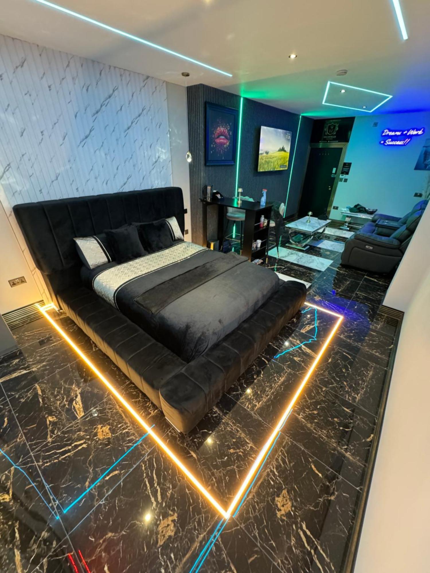 Highfield Private Spa Apartment Bradford  Eksteriør billede