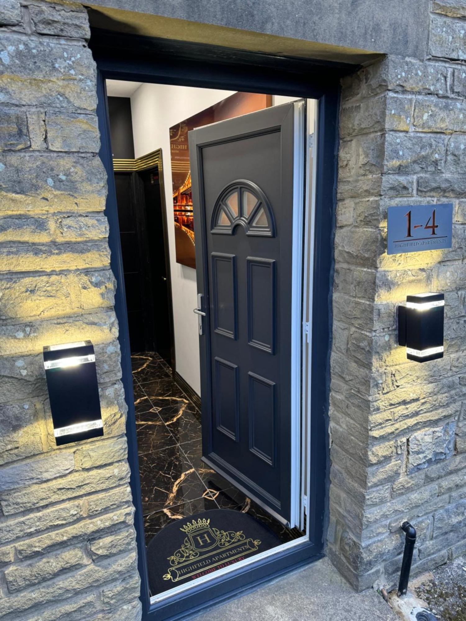 Highfield Private Spa Apartment Bradford  Eksteriør billede
